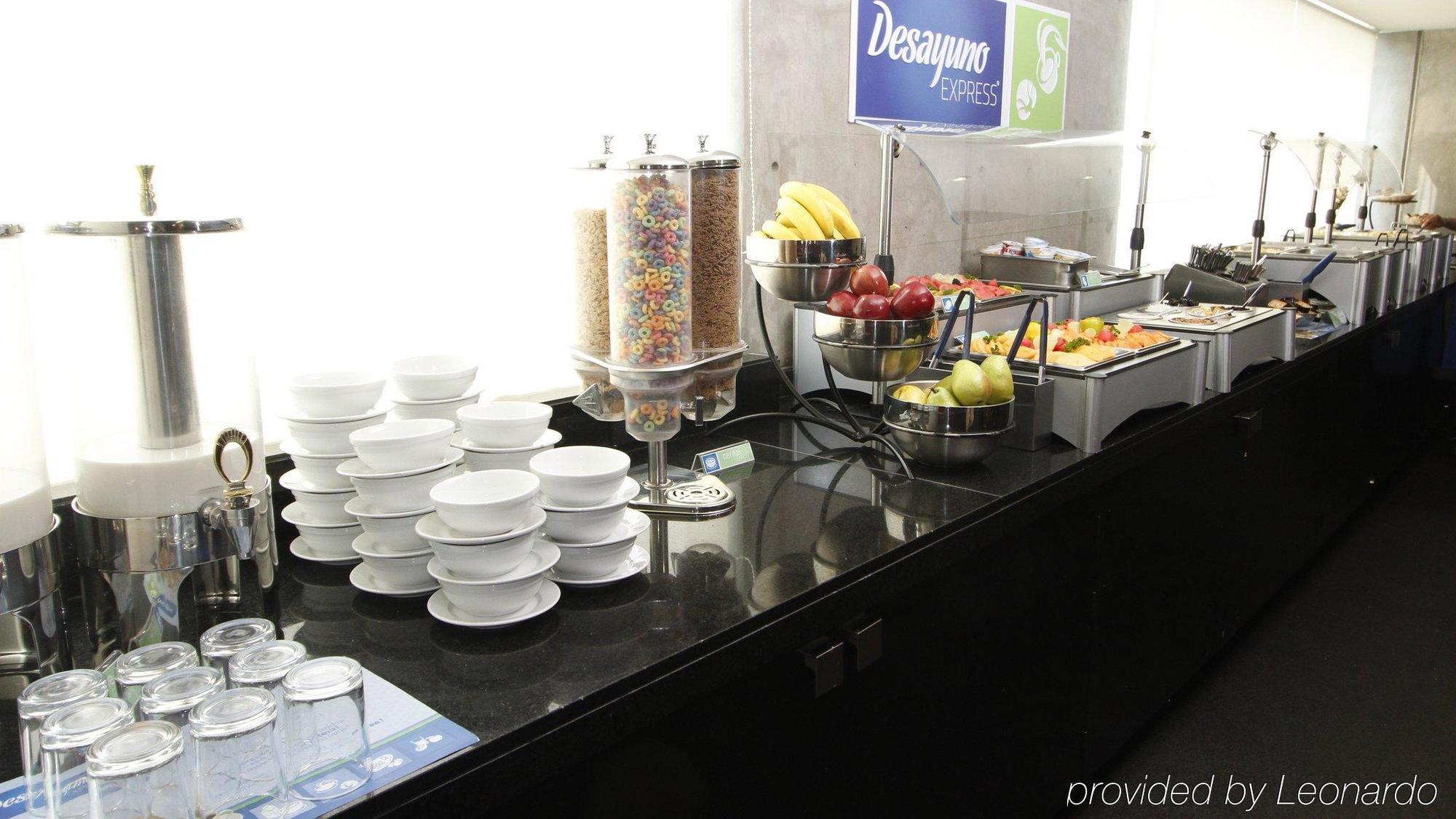 Holiday Inn Express Toluca Galerias Metepec By Ihg Exteriör bild